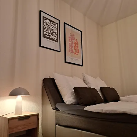 Apartment Seeliebe, 300 Meter Zum Wasser, Mit Terrasse Und Garten Lembruch